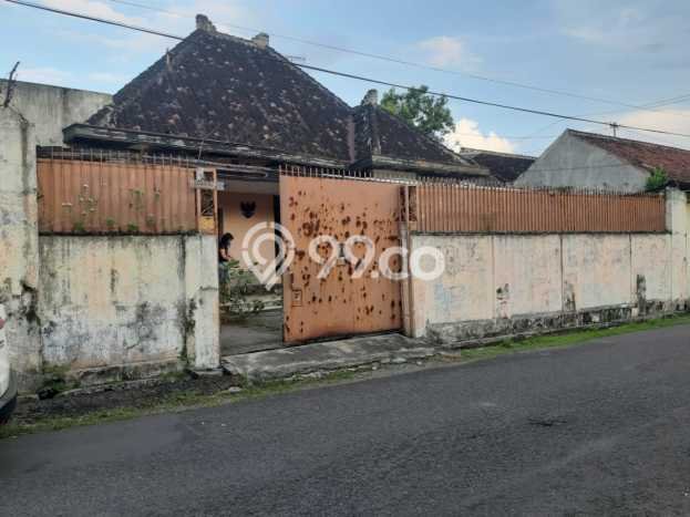 Rumah Luxury Modern Tanpa Renovasi di Kepunton Surakarta Rumah Luxury Modern Tanpa Renovasi di Kepunton Surakarta