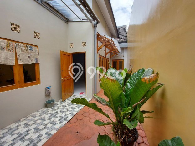 Jual Rumah Bagus Siap Huni LB 120m2 di Banjarsari, Surakarta Jual Rumah Bagus Siap Huni LB 120m2 di Banjarsari, Surakarta