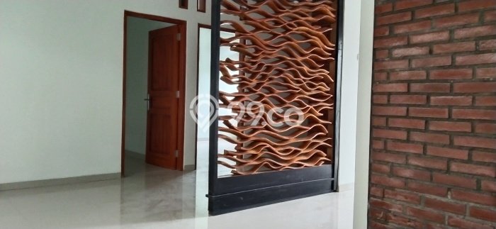 Rumah Premium di Laweyan, 2 KM, Area Tenang, LT 168m² LB 145m² Rumah Premium di Laweyan, 2 KM, Area Tenang, LT 168m² LB 145m²