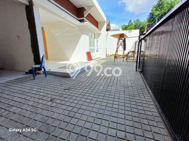 Rumah Eksklusif Dijual LT 331m2 di Banjarsari, Solo Rumah Eksklusif Dijual LT 331m2 di Banjarsari, Solo