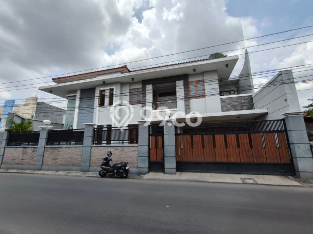 For Sale Rumah Elit Exclusive di Colomadu, Karanganyar For Sale Rumah Elit Exclusive di Colomadu, Karanganyar