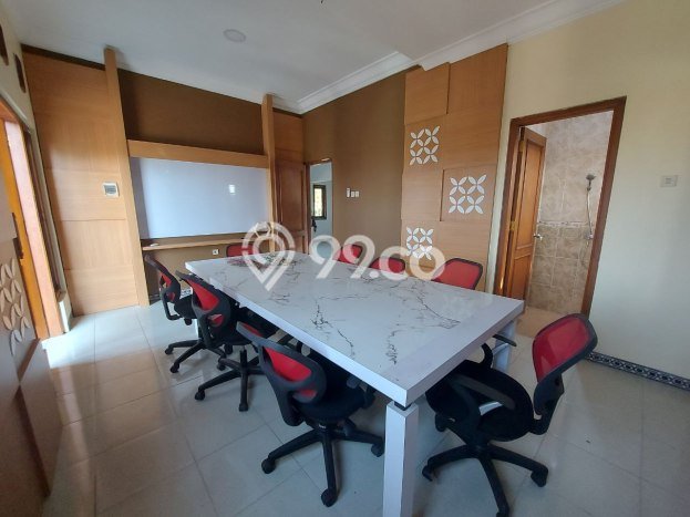 Dijual Cepat Rumah Bagus Siap Huni LB 150m2 di Banjarsari, Surakarta Dijual Cepat Rumah Bagus Siap Huni LB 150m2 di Banjarsari, Surakarta