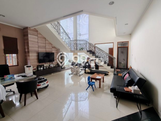 For Sale Rumah Elit Exclusive di Colomadu, Karanganyar For Sale Rumah Elit Exclusive di Colomadu, Karanganyar