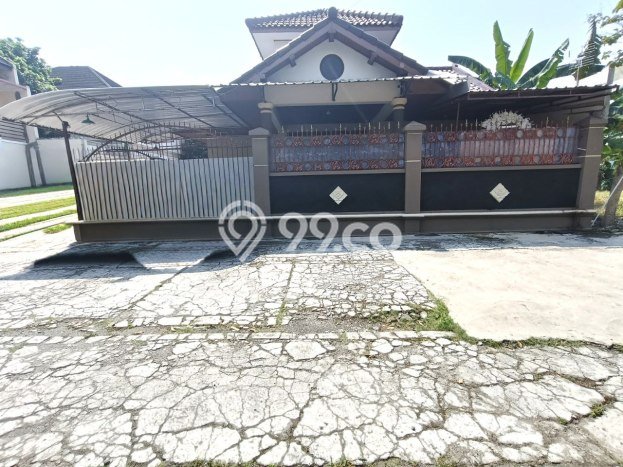 Hot Offer Hunian Mewah Ideal dan Luas di Laweyan, Surakarta Hot Offer Hunian Mewah Ideal dan Luas di Laweyan, Surakarta