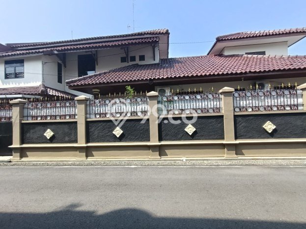 Hot Offer Hunian Mewah Ideal dan Luas di Laweyan, Surakarta Hot Offer Hunian Mewah Ideal dan Luas di Laweyan, Surakarta
