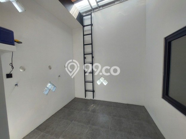 Rumah Strategis Modern Lb 200m2 di Colomadu, Karanganyar Rumah Strategis Modern Lb 200m2 di Colomadu, Karanganyar