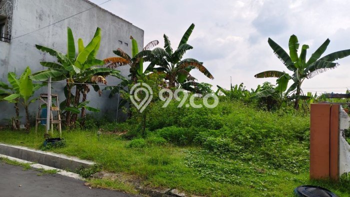 Lahan untuk Dijual di Colomadu Karanganyar Luas 102m2 Lahan untuk Dijual di Colomadu Karanganyar Luas 102m2