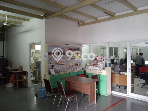 Kantor Dijual di Laweyan Solo dengan LB 4192m2 Kantor Dijual di Laweyan Solo dengan LB 4192m2