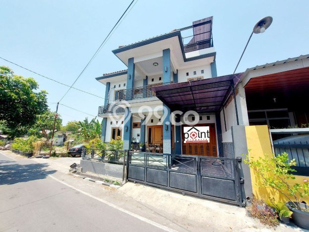 Dijual Cepat Rumah Bagus Siap Huni LB 150m2 di Banjarsari, Surakarta Dijual Cepat Rumah Bagus Siap Huni LB 150m2 di Banjarsari, Surakarta