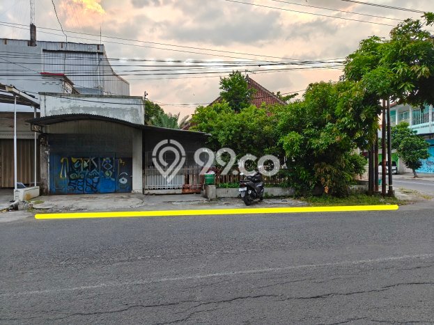 Lahan Kosong Dijual di Banjarsari, Solo, Luas 468m2 Area Strategis Lahan Kosong Dijual di Banjarsari, Solo, Luas 468m2 Area Strategis