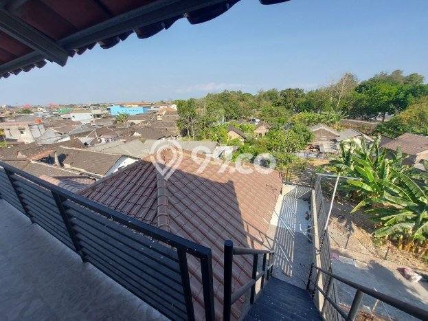 Dijual Cepat Rumah Bagus Siap Huni LB 150m2 di Banjarsari, Surakarta Dijual Cepat Rumah Bagus Siap Huni LB 150m2 di Banjarsari, Surakarta