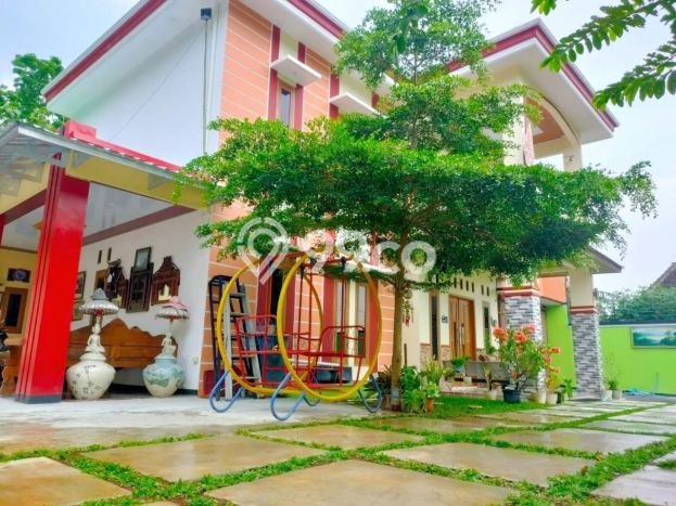 Tersedia Vila di Nguter, Luas 450m2m², Posisi Strategis Tersedia Vila di Nguter, Luas 450m2m², Posisi Strategis
