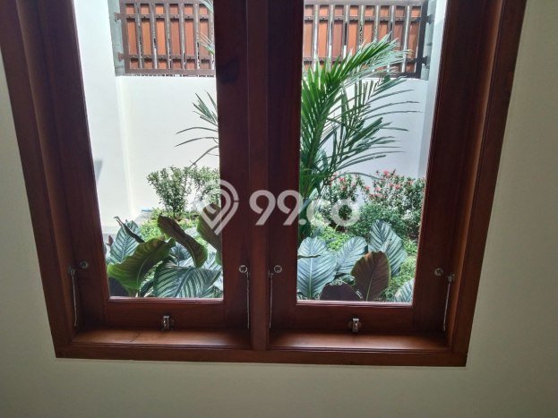 Hot Offer Hunian Mewah Ideal dan Luas di Banjarsari, Surakarta Hot Offer Hunian Mewah Ideal dan Luas di Banjarsari, Surakarta