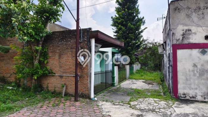 Dijual Cepat Rumah Bagus Siap Huni LB 200m2 di Nusukan, Solo Dijual Cepat Rumah Bagus Siap Huni LB 200m2 di Nusukan, Solo