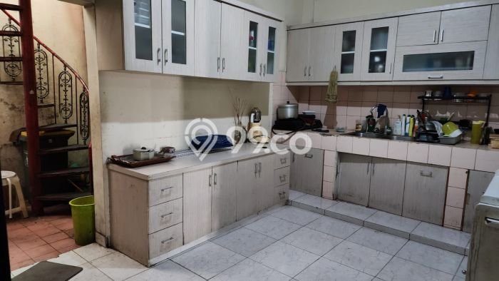 Ready to Use! Luxury House LT 598m2 Desain Elegan di Rawamangun Ready to Use! Luxury House LT 598m2 Desain Elegan di Rawamangun