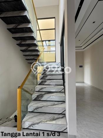 Rumah Luxury Modern Tanpa Renovasi di Salemba Jakarta Pusat Rumah Luxury Modern Tanpa Renovasi di Salemba Jakarta Pusat