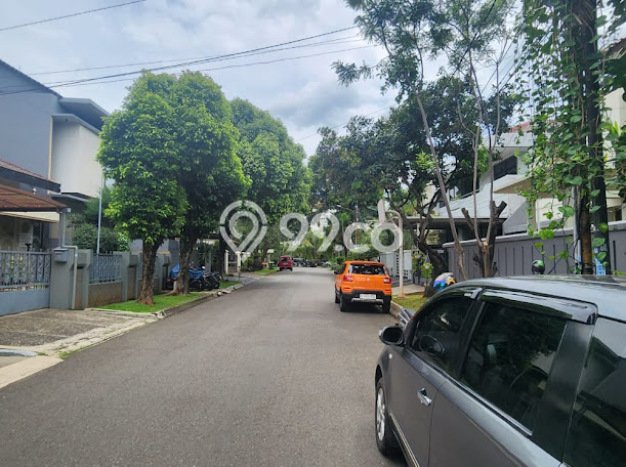 Rumah Elit Modern Tanpa Renovasi di Pondok Indah Jakarta Selatan Rumah Elit Modern Tanpa Renovasi di Pondok Indah Jakarta Selatan