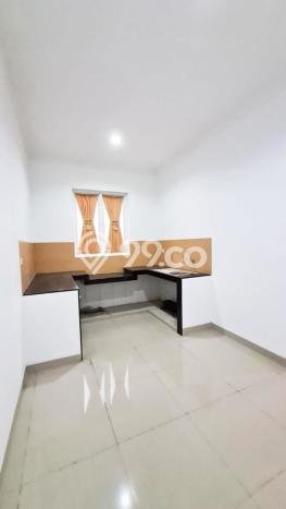 Siap Huni Hunian Elit 5 Kamar di Kebon Jeruk Dekat ke Mana Pun Siap Huni Hunian Elit 5 Kamar di Kebon Jeruk Dekat ke Mana Pun
