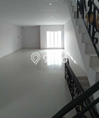 Ruko Dijual di Prime Area Jakarta Barat Luas 270m2 Ruko Dijual di Prime Area Jakarta Barat Luas 270m2