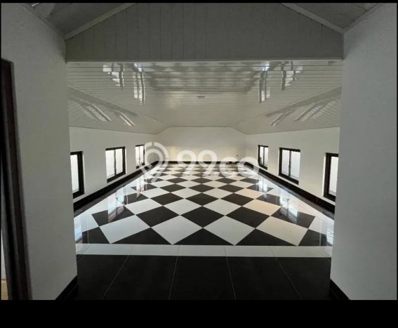 Rumah Elit Modern Tanpa Renovasi di Kav DKI Jakarta Barat Rumah Elit Modern Tanpa Renovasi di Kav DKI Jakarta Barat
