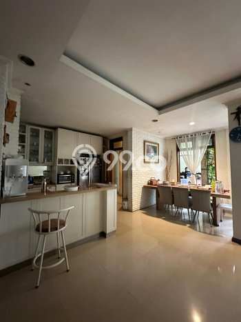 Rumah Elit Modern Tanpa Renovasi di Veteran Jakarta Selatan Rumah Elit Modern Tanpa Renovasi di Veteran Jakarta Selatan