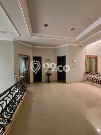 For Sale! Luxury House LT 144m2 Desain Modern di Permata Buana For Sale! Luxury House LT 144m2 Desain Modern di Permata Buana