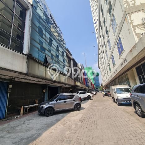 Jual Ruko di , Luas 576m2m², Area Komersial, Akses Mudah Jual Ruko di , Luas 576m2m², Area Komersial, Akses Mudah