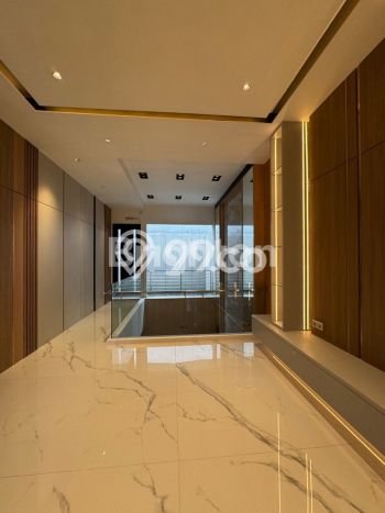 Rumah Luxury Modern Siap Huni di Citraland Surabaya Rumah Luxury Modern Siap Huni di Citraland Surabaya