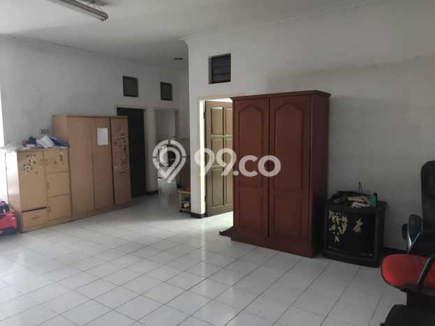 Rumah Elit Modern Tanpa Renovasi di Kertajaya Surabaya Rumah Elit Modern Tanpa Renovasi di Kertajaya Surabaya