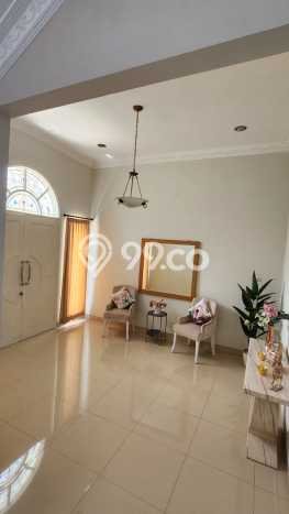 Jual Rumah Luas Elegan Dengan View Eksklusif di Pakuwon Indah, Surabaya Jual Rumah Luas Elegan Dengan View Eksklusif di Pakuwon Indah, Surabaya