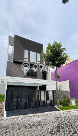 Rumah Elit LB 380m2 Siap Huni Desain Elegan di Citraland, Surabaya Rumah Elit LB 380m2 Siap Huni Desain Elegan di Citraland, Surabaya