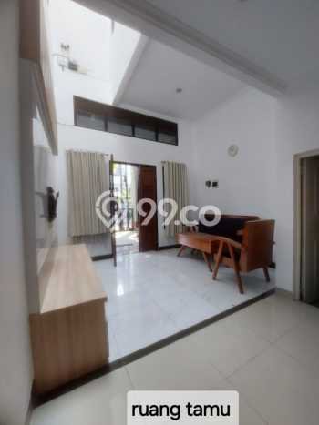 For Sale Rumah 6 Kamar Lokasi Ideal Bagus dan Strategis di Serpong For Sale Rumah 6 Kamar Lokasi Ideal Bagus dan Strategis di Serpong