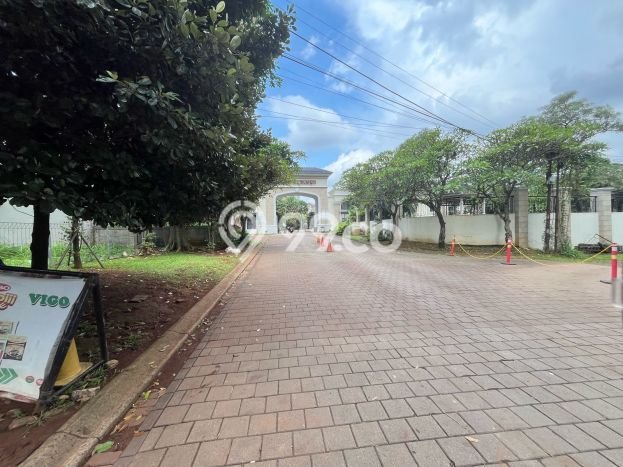 Lokasi Strategis! Dijual Ruko Bisnis di Serpong, Tangerang Selatan Kondisi Baik Lokasi Strategis! Dijual Ruko Bisnis di Serpong, Tangerang Selatan Kondisi Baik
