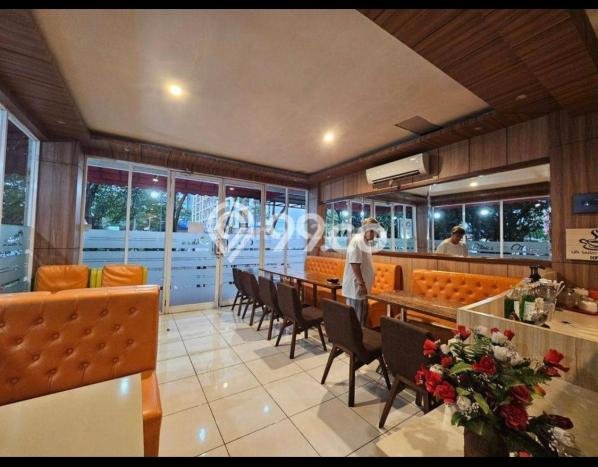 Area Ramai! Ruko Dijual di Pulo Gadung untuk Bisnis Luas Bangunan 180m2 Area Ramai! Ruko Dijual di Pulo Gadung untuk Bisnis Luas Bangunan 180m2
