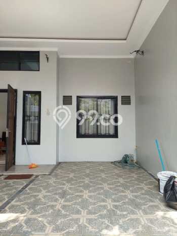 For Sale Rumah 6 Kamar Lokasi Ideal Bagus dan Strategis di Serpong For Sale Rumah 6 Kamar Lokasi Ideal Bagus dan Strategis di Serpong