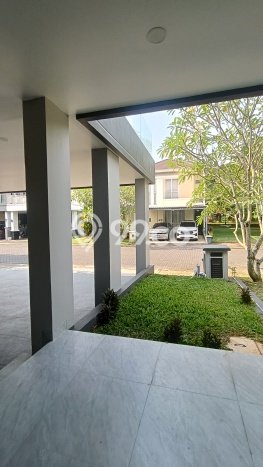 Rumah Eksklusif Siap Huni LT 250m2 di Serpong, Tangerang Selatan Rumah Eksklusif Siap Huni LT 250m2 di Serpong, Tangerang Selatan