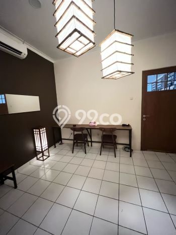 Lokasi Strategis! Dijual Ruko Bisnis di Serpong, Tangerang Selatan Kondisi Baik Lokasi Strategis! Dijual Ruko Bisnis di Serpong, Tangerang Selatan Kondisi Baik