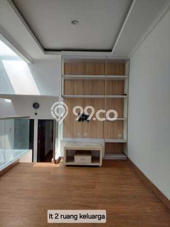 For Sale Rumah 6 Kamar Lokasi Ideal Bagus dan Strategis di Serpong For Sale Rumah 6 Kamar Lokasi Ideal Bagus dan Strategis di Serpong