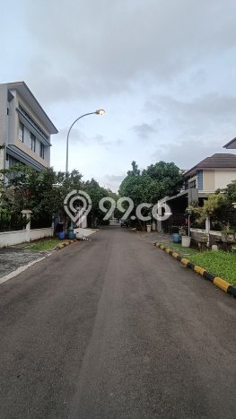 Siap Huni Rumah Mewah 7 Kamar di Serpong Dekat ke Mana Pun Siap Huni Rumah Mewah 7 Kamar di Serpong Dekat ke Mana Pun