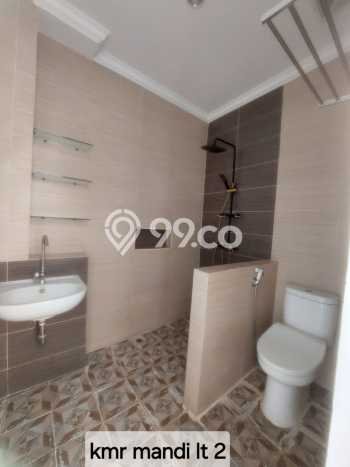 For Sale Rumah 6 Kamar Lokasi Ideal Bagus dan Strategis di Serpong For Sale Rumah 6 Kamar Lokasi Ideal Bagus dan Strategis di Serpong