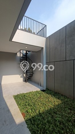 Rumah Eksklusif Siap Huni LT 250m2 di Serpong, Tangerang Selatan Rumah Eksklusif Siap Huni LT 250m2 di Serpong, Tangerang Selatan