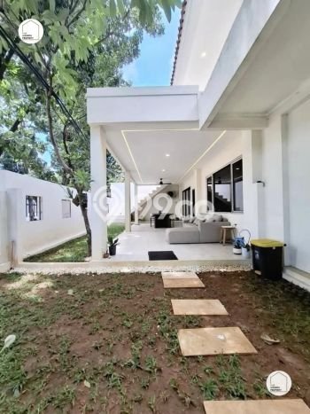 Siap Huni Rumah Mewah 9 Kamar di Kebayoran Baru Dekat ke Mana Saja Siap Huni Rumah Mewah 9 Kamar di Kebayoran Baru Dekat ke Mana Saja