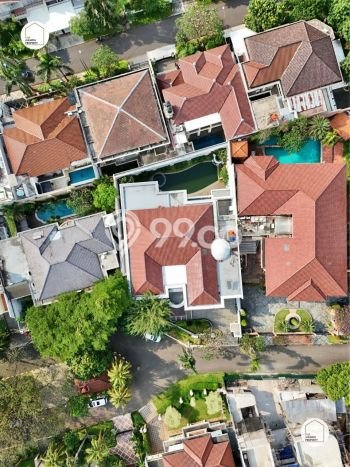Ready to Use! Premium House LT 1050m2 Desain Elegan di Pondok Indah Ready to Use! Premium House LT 1050m2 Desain Elegan di Pondok Indah