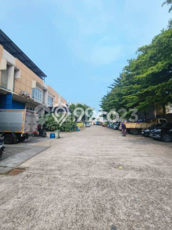 Gudang di , Luas 830m2m², Akses Utama, Siap Operasional Gudang di , Luas 830m2m², Akses Utama, Siap Operasional