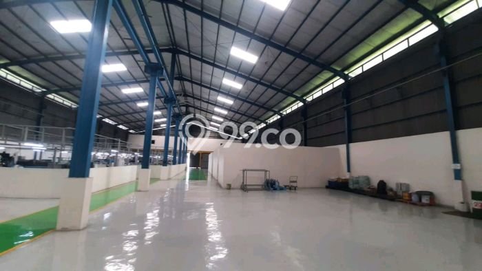 Unit Gudang Disewa Lokasi Cikupa, Tangerang Spesifikasi Luas Bangunan 2167m2 Unit Gudang Disewa Lokasi Cikupa, Tangerang Spesifikasi Luas Bangunan 2167m2