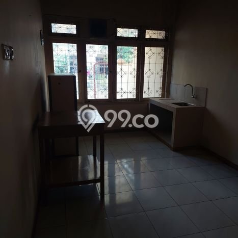 Rumah Eksklusif Siap Huni LT 200m2 di Sukolilo, Surabaya Rumah Eksklusif Siap Huni LT 200m2 di Sukolilo, Surabaya