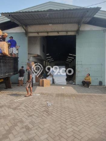 Lokasi Strategis! Dijual Gudang Bisnis di Tandes, Surabaya Kondisi Bagus Lokasi Strategis! Dijual Gudang Bisnis di Tandes, Surabaya Kondisi Bagus