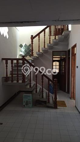 HARGA TERBAIK! Rumah di Waru, 4 KM, Lingkungan Asri, Luas 200m2m² Bangunan 200m2m² HARGA TERBAIK! Rumah di Waru, 4 KM, Lingkungan Asri, Luas 200m2m² Bangunan 200m2m²