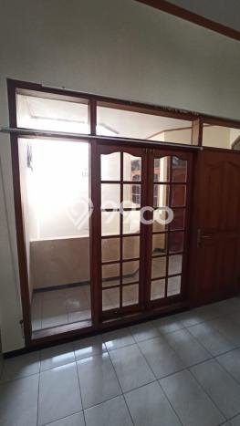 HARGA TERBAIK! Rumah di Waru, 4 KM, Lingkungan Asri, Luas 200m2m² Bangunan 200m2m² HARGA TERBAIK! Rumah di Waru, 4 KM, Lingkungan Asri, Luas 200m2m² Bangunan 200m2m²
