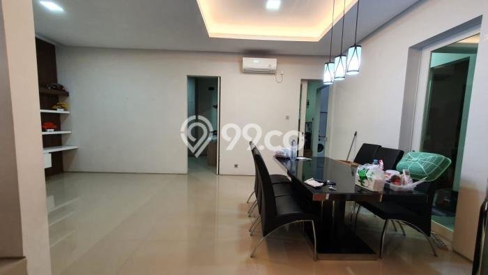 For Sale Rumah Mewah Exclusive di Wiyung, Surabaya For Sale Rumah Mewah Exclusive di Wiyung, Surabaya